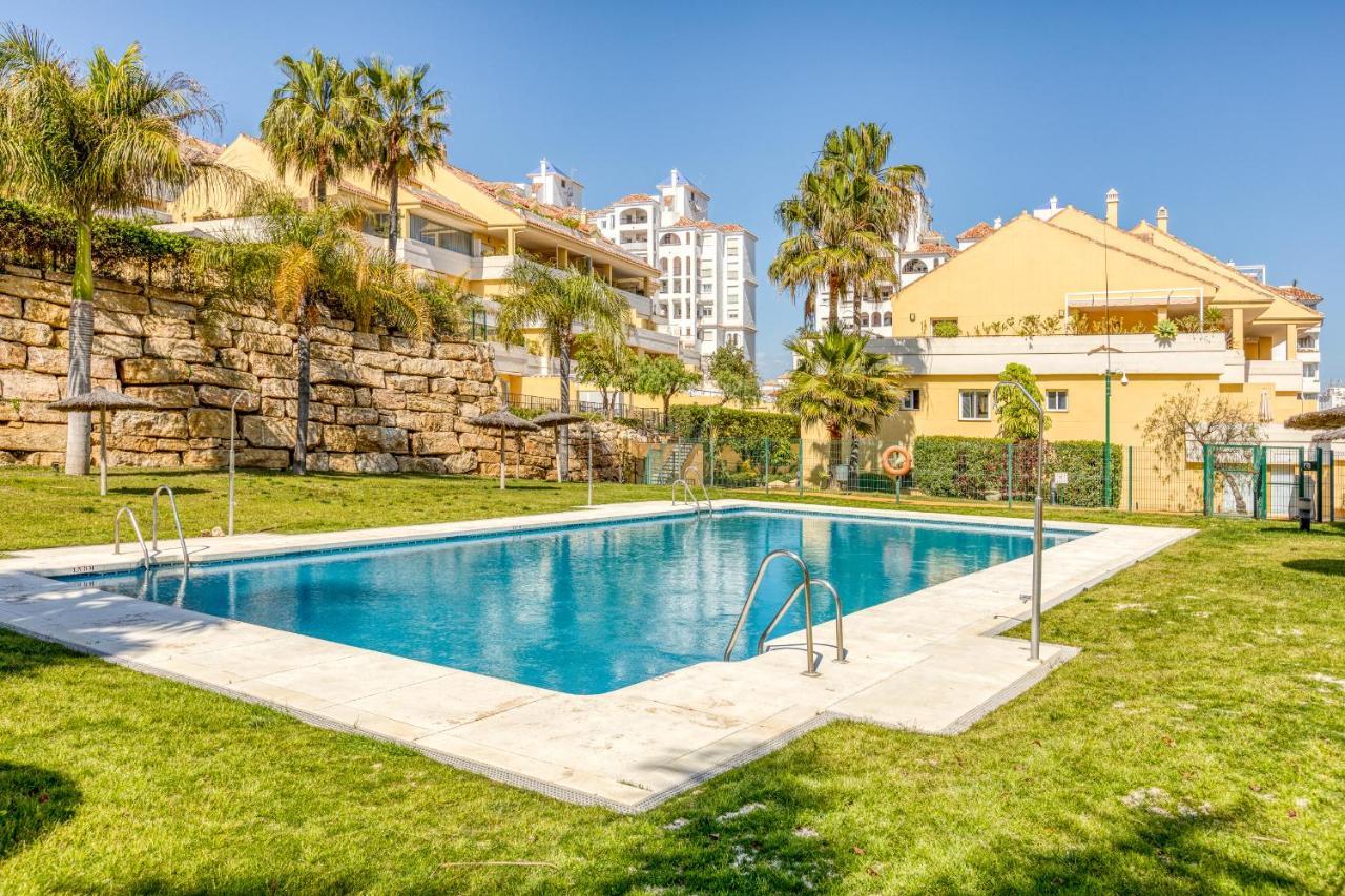 Hanami Puerto Alto Estepona Pa 4-2 Kültér fotó